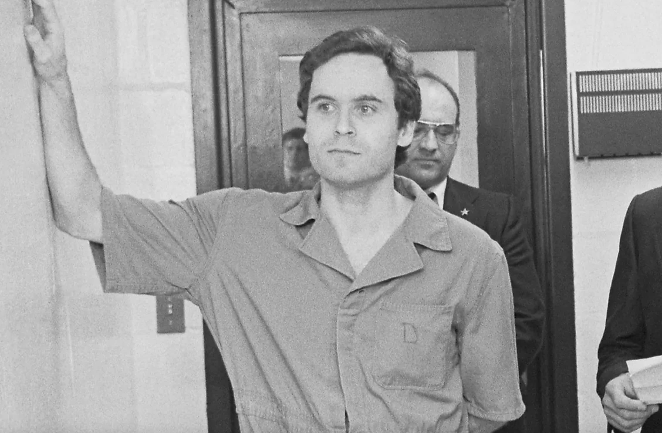 18 Creepy Facts About Serial Killers